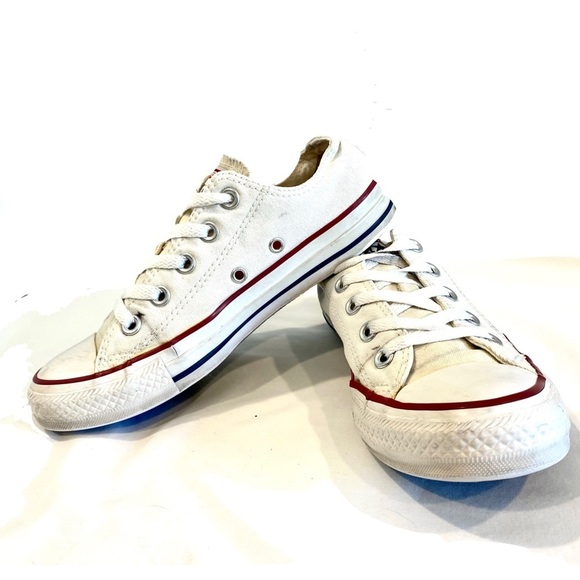 Converse Chuck Taylor All Stars White Low Top Sneakers Size 6 - Picture 1 of 9